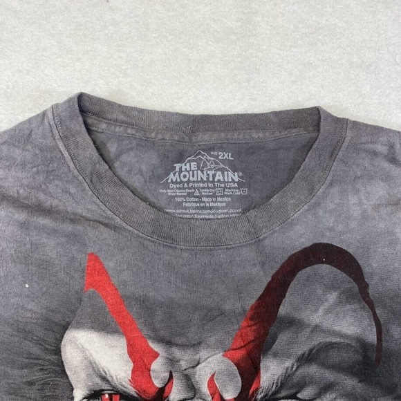 The Mountain Killer Clown Graphic Tee Thrifted Vintage Style Size 2XL - Picture 7 of 8